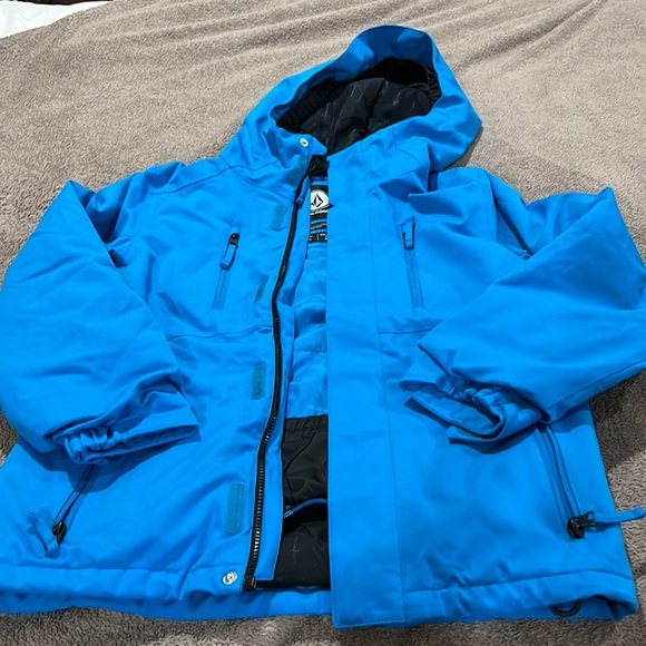 Volcom Other - Like New Volcom Boys’ Garibaldi insulated size 8 ski-jacket. Bright Blue